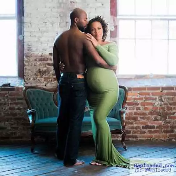 Check out this stunning photo of Mother and Father with their unborn baby!